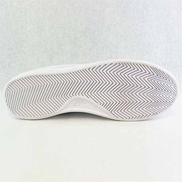 Nike Women's Court Royale 2 - NWT - Picture 6 of 6